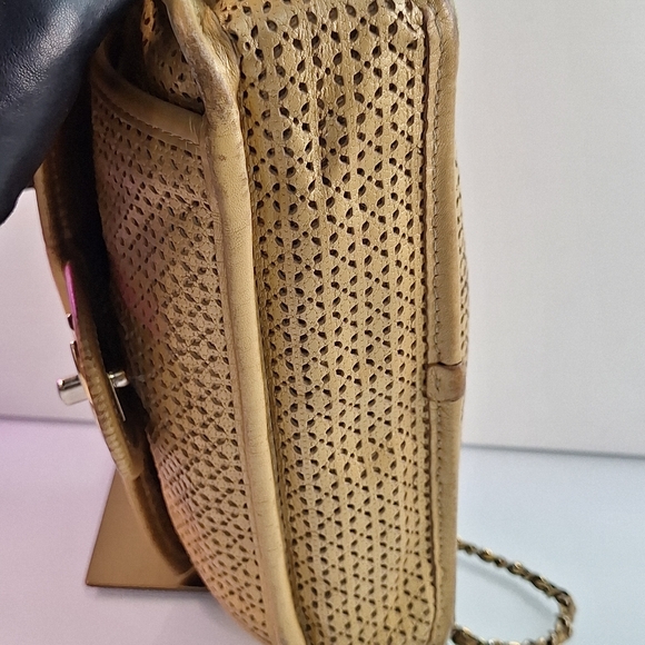 Chanel Gold Woven Women's Bag - Picture 6 of 14